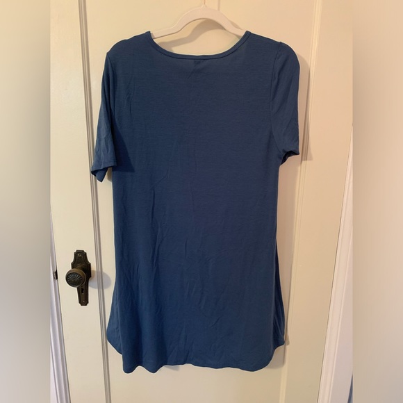 LuLaRoe Perfect T medium EUC - Picture 3 of 3